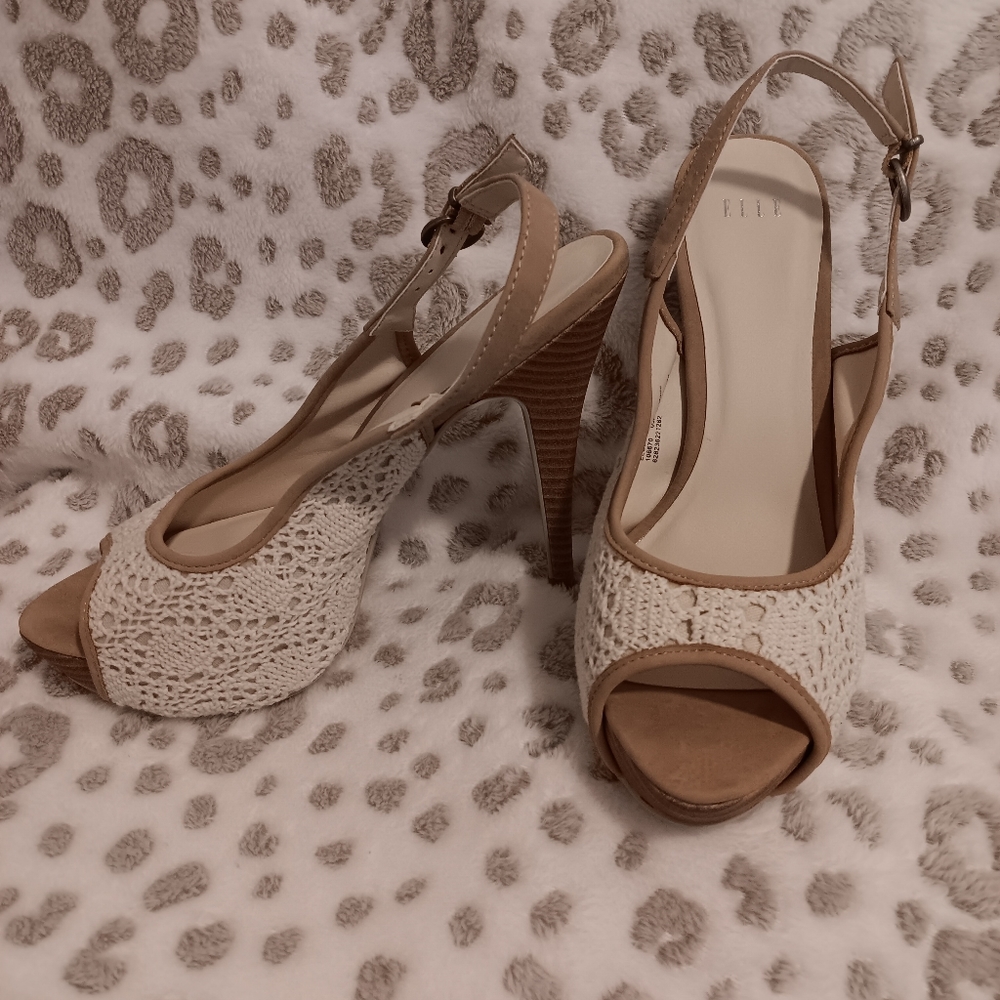 Elle, heals,8.5